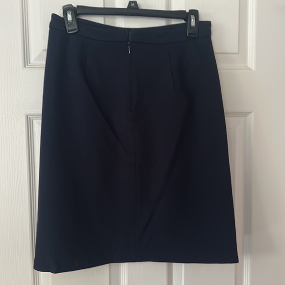 New navy skirt w/silver grommets-smoke free home - Picture 2 of 2